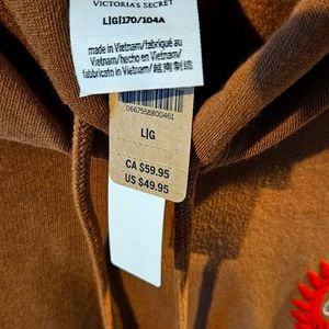 VICTORIA SECRET top and bottom never used. Super Cute set